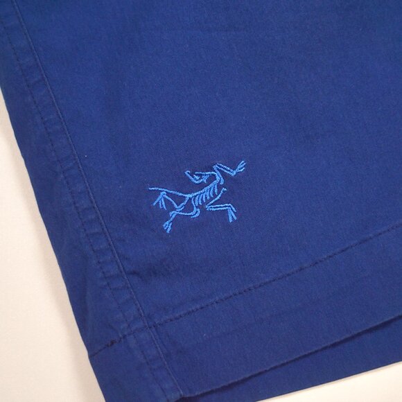 Arc'teryx Utility Shorts/ Size 38/ Good Condition - Picture 4 of 11